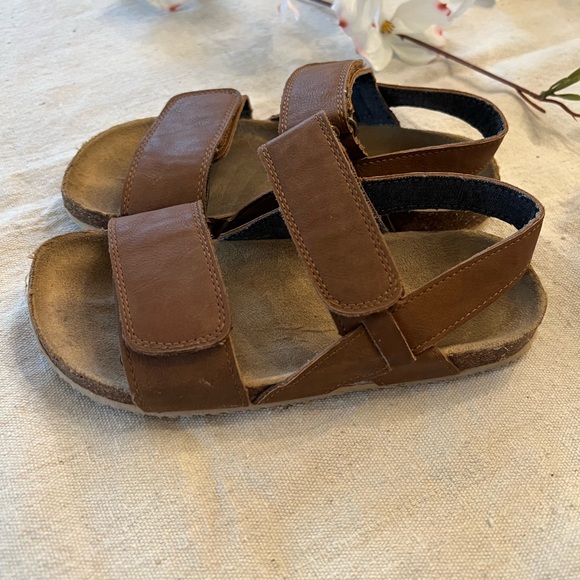 Children’s Place Sandals Kids Size 2 - Picture 3 of 5